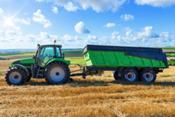FL 695, el neumático resistente y versátil de BKT, redefine el rendimiento de los remolques agroindustriales