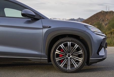 BYD SEALION 7 equipa de serie neumáticos Michelin Pilot Sport EV