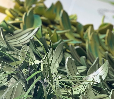 Jardines verticales hechos de neumáticos reciclados