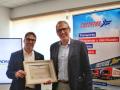 Carreras renueva con Michelin