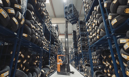 Top Recambios cuenta con 50.000 m2 en Alberic 