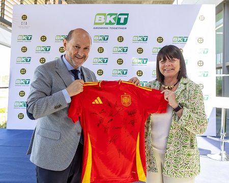 Nueva y significativa colaboración de BKT con la Real Federación Española de Fútbol 