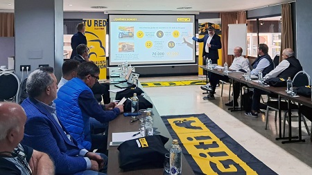 II Convención de Center’s Truck 