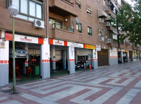 20 años de experiencia en servicio de neumáticos