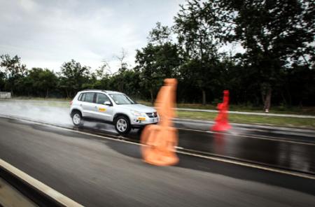 Comprobar la presión de los neumáticos