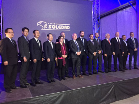 Directivos presentes de Hankook y Grupo Soledad en la inauguración