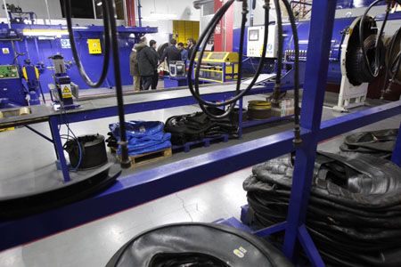 Tiene una capacidad de producción de 5000 neumáticos al año