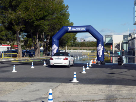 Prueba de frenado en agua en el Jarama