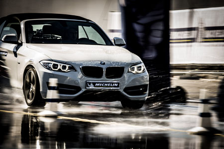 Precisión de conducción, control y excelente reactividad