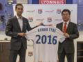 Kumho con el Olympique de Lyon