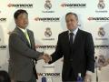 Hyun Shick Cho y Florentino Pérez