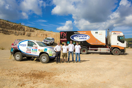 El equipo Fojmotorsport Coopertires