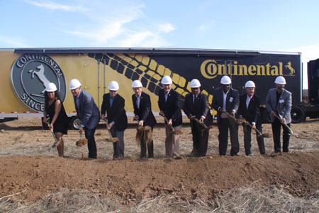Continental comienza las obras de su nueva fábrica