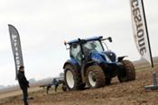 Bridgestone muestra a la Red Bridgestone Partner los beneficios de sus productos agrícolas