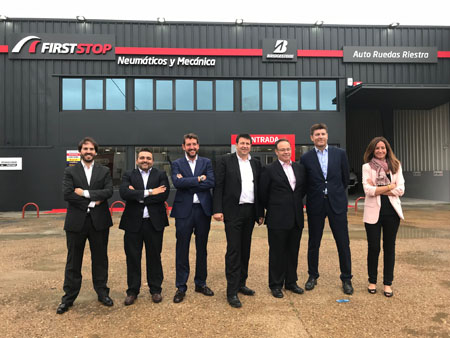 El Equipo Directivo de First Stop, Bridgestone y Auto Ruedas Riestra