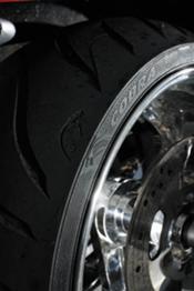 Avon Tyres aumenta su prestigiosa gama de neumáticos cruiser Cobra 