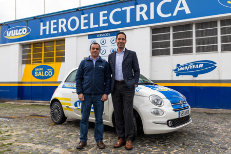 Vulco entrega dos Fiat 500 por su 25 Aniversario