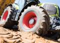 Acuerdo Apollo Vredestein y Class Tractor