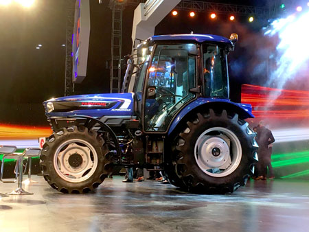 Agrimax de BKT equipa el primer tractor de Escorts