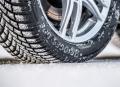 Bridgestone Blizzak LM005