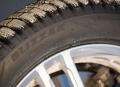Bridgestone Blizzak LM005