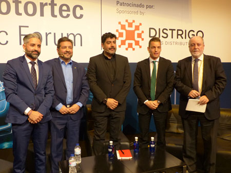 III Foro ADINE: Óscar Bas, Juan Orellana, Paco García, Andrés Zamora y Pedro Espinosa