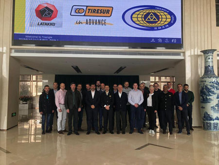 Tiresur y sus clientes en China para ver la fábrica de Triangle