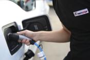 First Stop patenta, como modelo de utilidad, la innovación de recarga en su vehículo taller móvil de asistencia