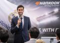 Álvaro Arbeloa con los jóvenes y Hankook