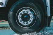 Bridgestone Duravis R002 ofrece el mejor rendimiento de su categoría en mojado en los tests de TÜV SÜD
