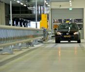 Continental inaugura la primera pista de pruebas de neumáticos 'indoor'