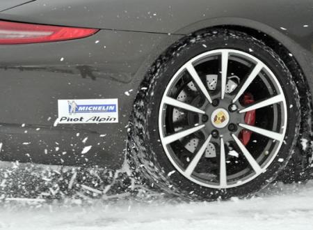 Porsche probando los Michelin Pilot Alpin