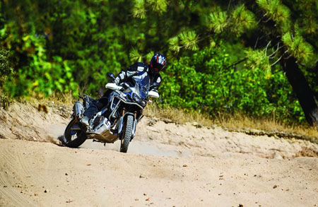 Dunlop presenta el Trailmax Mission y el SportSmart TT Trail