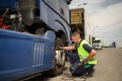 Un buen mantenimiento de neumáticos puede reducir en más de 6.000 euros anuales el coste de una flota de camiones