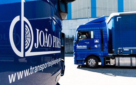 Transportes de João Pires elige Michelin Effitrailer