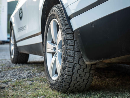 Pirelli presenta su gama de neumáticos 4X4 en la Land Rover Party 2020