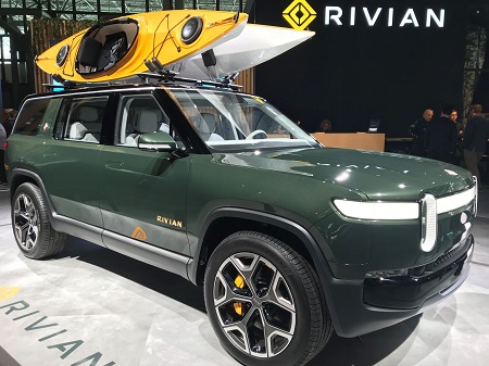 Pirelli creará neumáticos a medida para Rivian