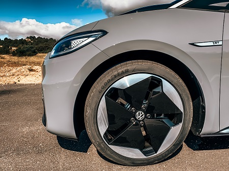Volkswagen ID.3 con neumáticos Goodyear