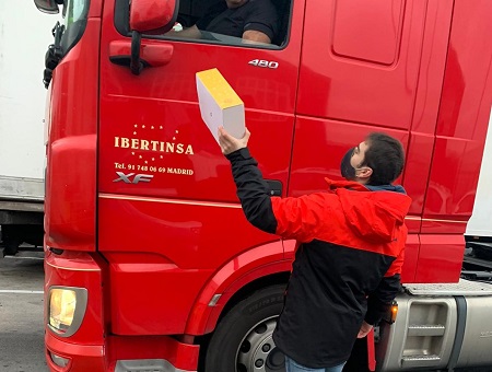 Entrega de los lotes en Madrid, Barcelona y Zaragoza