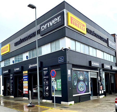 Neumáticos Lorente estrena identificación Driver Center