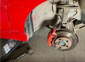 Prohibida toda actividad de reparación de vehículos en carreteras o calles que no sea considerada como ‘auxilio en vía pública’