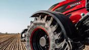 Trelleborg celebra el 70 aniversario de Valtra con YourTire