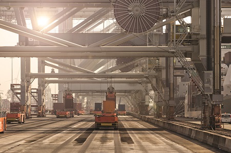 Michelin X AGVEV para vehículos autónomos de manutención portuaria