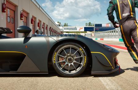 Pirelli P Zero Slick 
