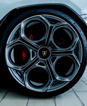El nuevo Lamborghini Countach LPI 800-4 equipará los Pirelli P Zero y P Zero Corsa