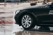 Los ingenieros de desarrollo de Bridgestone señalan las claves del agarre de un neumático en mojado