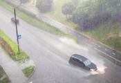 ADINE aconseja revisar el estado de los neumáticos para evitar el aquaplaning