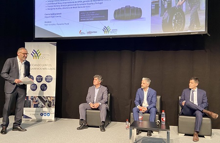 Primera mesa redonda Jornada OPEN Neumáticos 