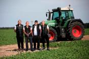Los profesionales en vehículos agrícolas avalan el rendimiento y la versatilidad del Bridgestone VX-TRACTOR