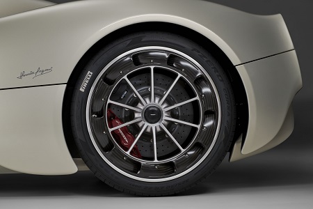 P Zero Corsa del Pagani Utopia 